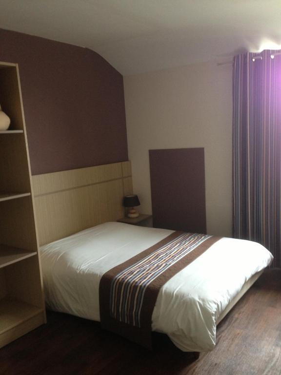 Hotel La Tour D'Auvergne Pont-lʼAbbé Δωμάτιο φωτογραφία
